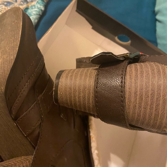 Women’s Guess Boots - Picture 6 of 7